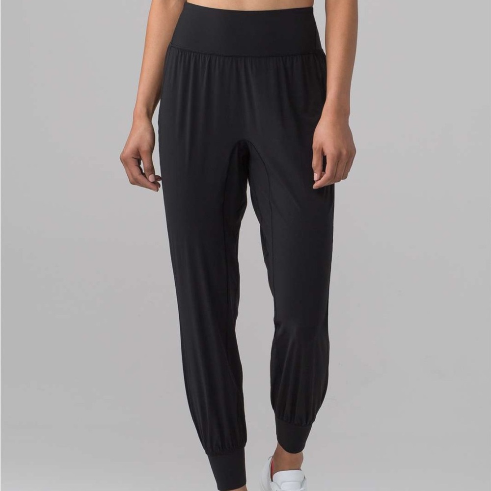 Lululemon Sun Setter Jogger Pant 28” Rise Run Black Grey women’s 8